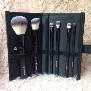Crown 6 Piece Essentials Syntho Brush Set
